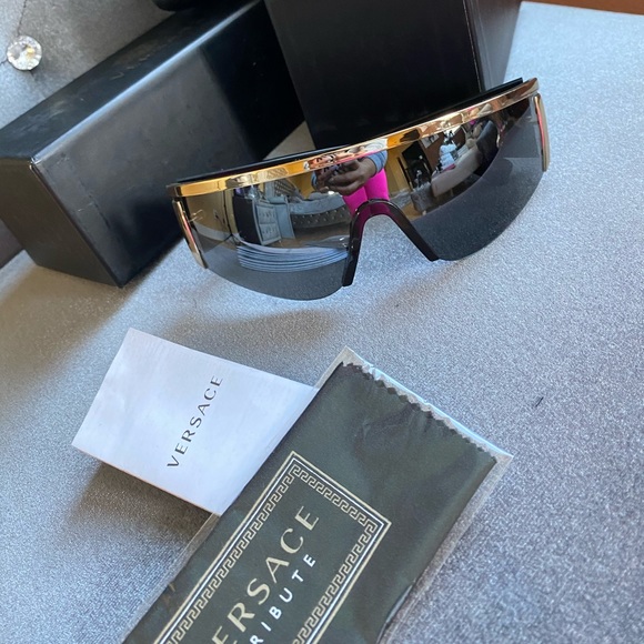 versace tribute visor sunglasses